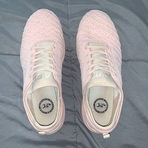 APL techloom phantom size 10 mens or 11.5 womens